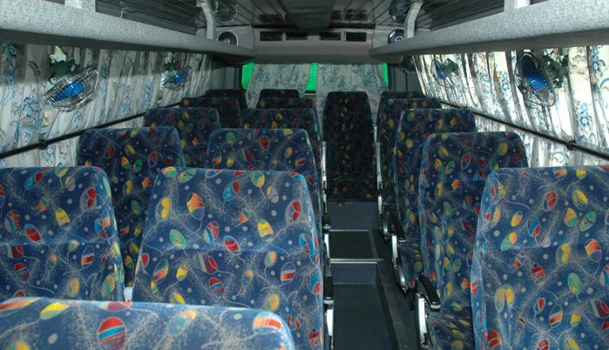 18 seater bus hire in delhi