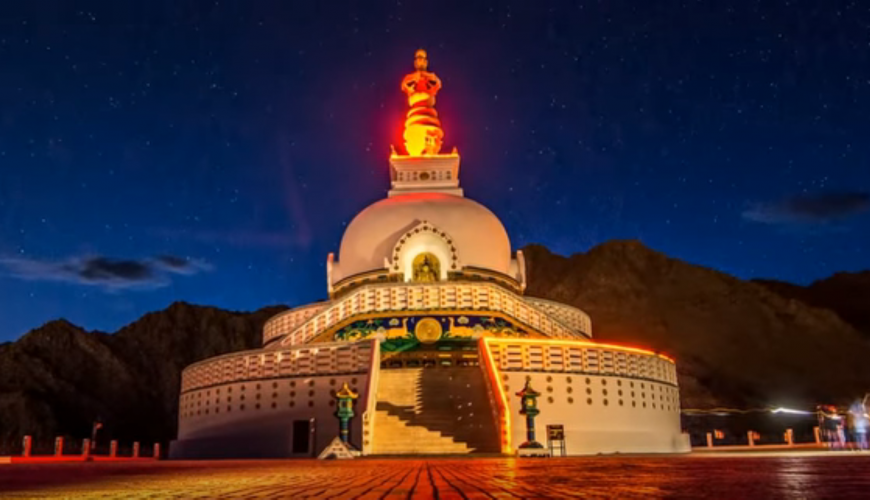 Shanti Stupa tour by tempo traveller