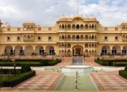 Nahargarh Fort tour by tempo traveller