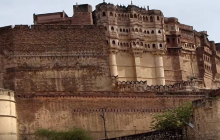 Udaipur with Mount Abu Tour By Tempo Traveller