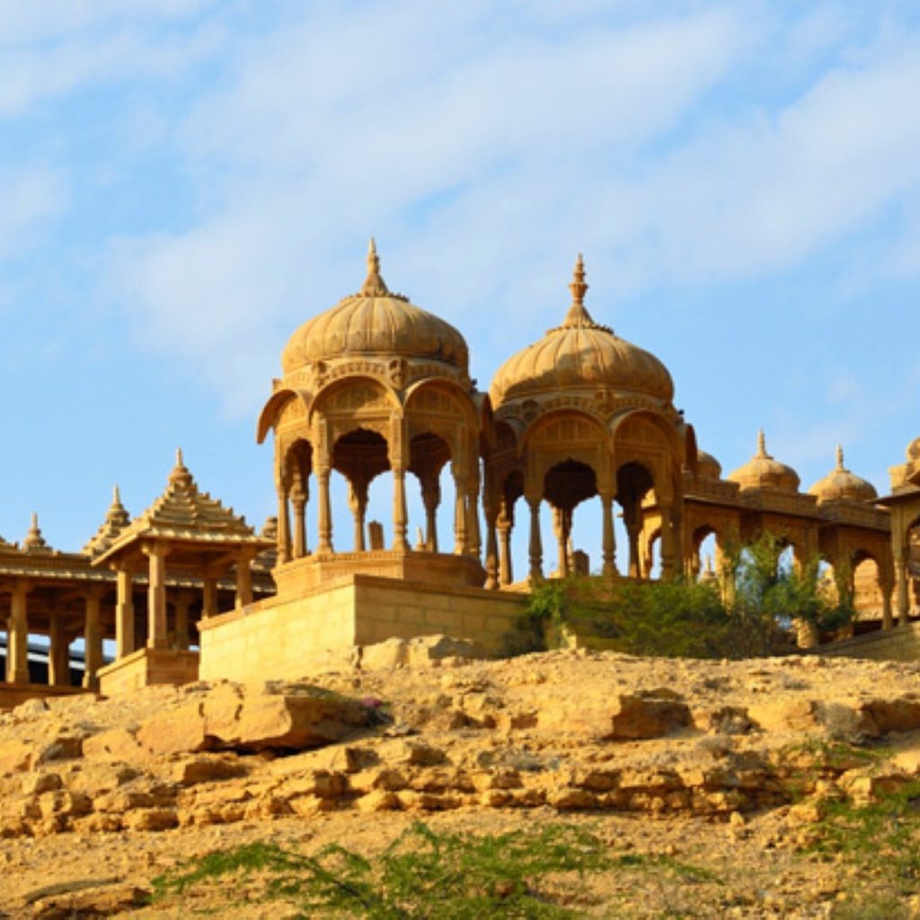 Golden Cty tour by tempo traveller 2